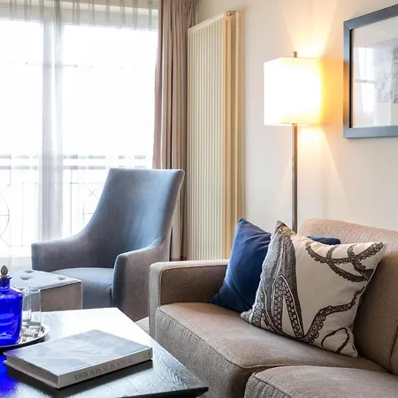 Strandhotel Ostseeblick ホテル ゼーバート・ヘリングスドルフ
