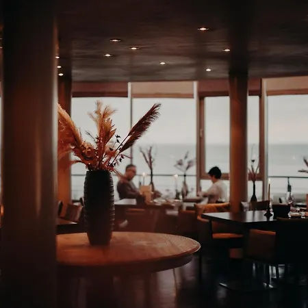 Strandhotel Ostseeblick ゼーバート・ヘリングスドルフ
