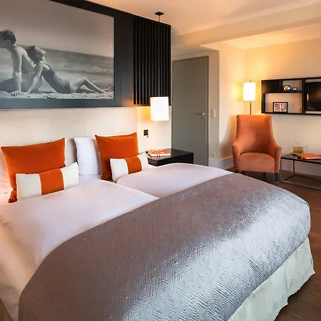 Strandhotel Ostseeblick 4*