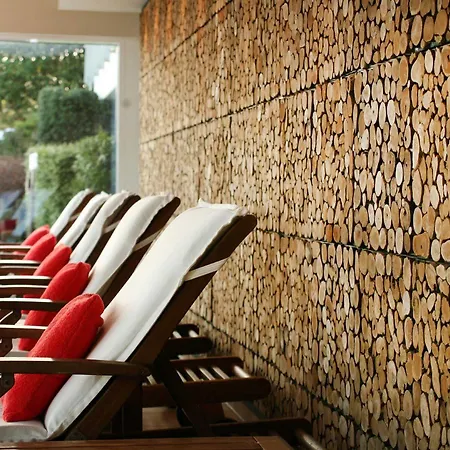 ホテル Strandhotel Ostseeblick ゼーバート・ヘリングスドルフ